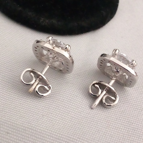 Vintage but never worn 1ct each sapphire cocktail studs ❤️ - Picture 4 of 5